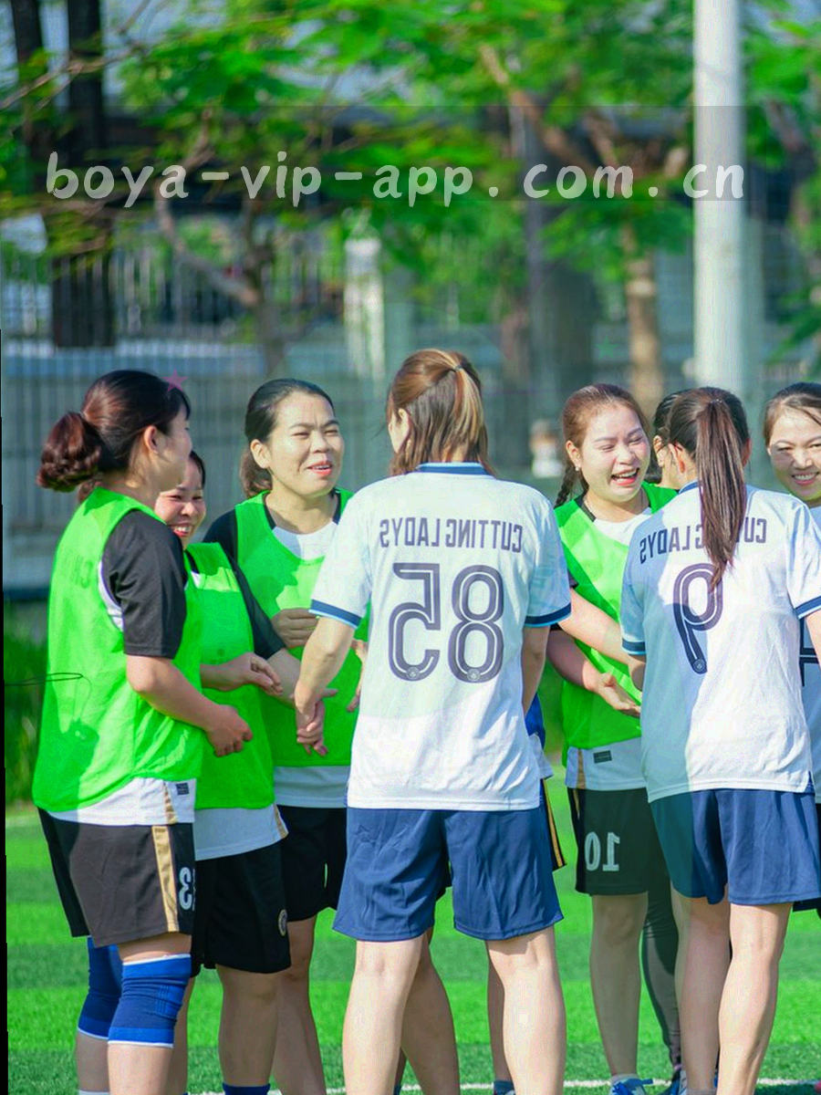 索引栏局部特写，第 4 栏位置带琥珀橙高亮标记